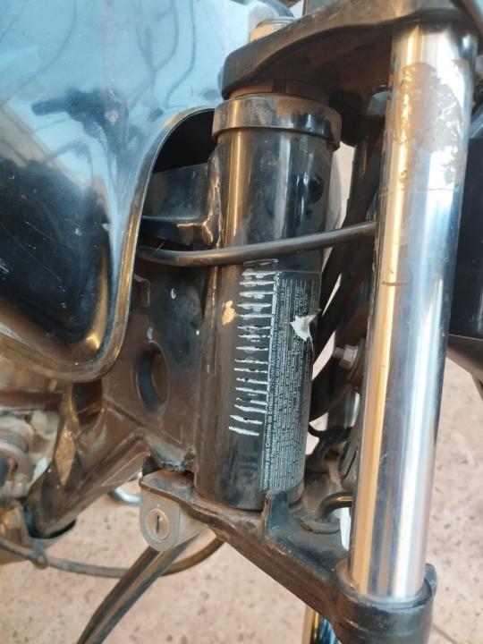 Foto 5 de 7 — Motociclista abandona moto e foge após fuga da PM no Jardim Arco Iris